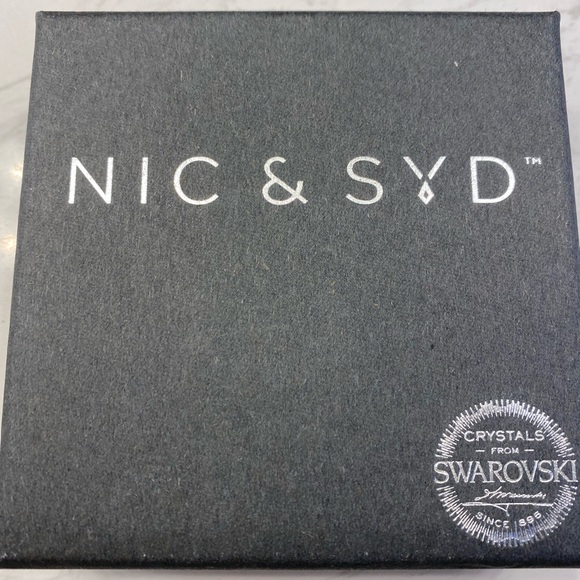 Nic & Syd Swarovski crystal earring pendant set - Picture 4 of 4